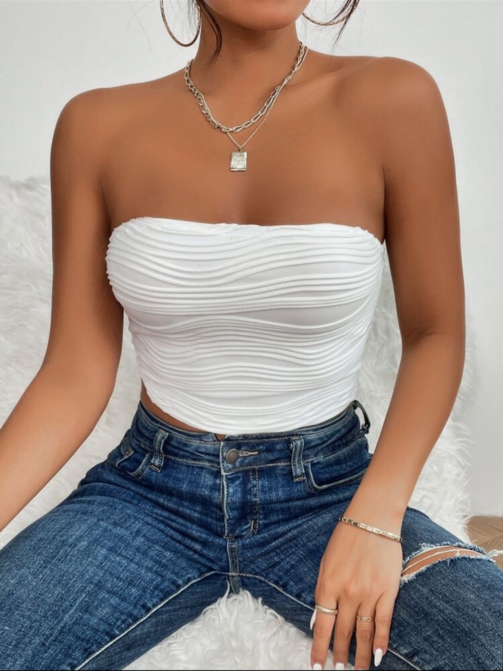 Women’s White Strapless Textured Tube Top